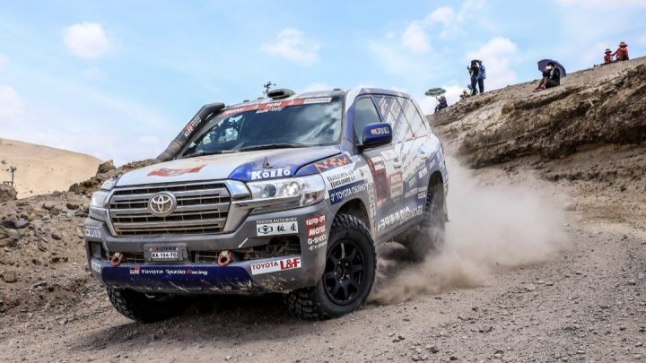 Toyota Land Cruiser 300 sa zúčastní rally Dakar v roku 2023.